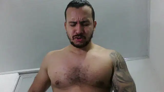 Snapshot of christian_colombian1 chatting on 09/20/25, 06:14 christian colombian1 online show from 09/20/25, 06:14