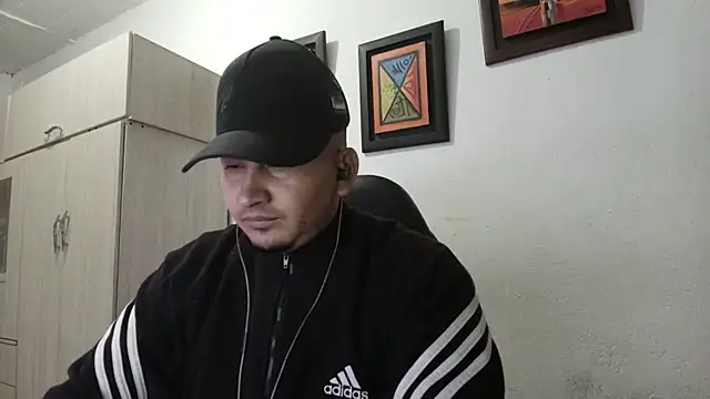 Snapshot of myke_andrade chatting on 09/26/25, 05:00 myke andrade online show from 09/26/25, 05:00