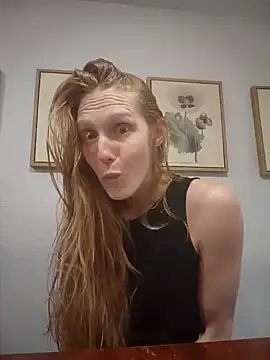 GoldenFlameGoddess online show from 01/31/25, 11:35