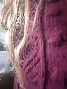 GoldenFlameGoddess online show from 02/05/25, 11:39