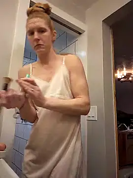 GoldenFlameGoddess online show from 02/12/25, 07:24