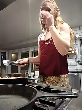 GoldenFlameGoddess online show from 02/15/25, 02:04