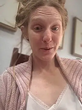 GoldenFlameGoddess online show from 02/21/25, 09:54