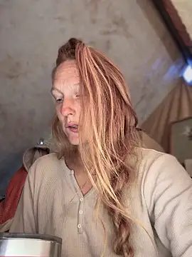 GoldenFlameGoddess online show from 09/26/25, 03:16