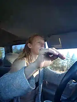 Snapshot of GoldenFlameGoddess chatting on 11/20/25, 04:51 GoldenFlameGoddess online show from 11/20/25, 04:51