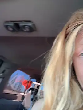 GoldenFlameGoddess online show from 07/22/26, 02:31
