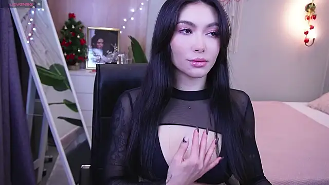 Molly Jons online show from 01/03/25, 12:43