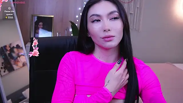 Molly Jons online show from 01/17/25, 01:04