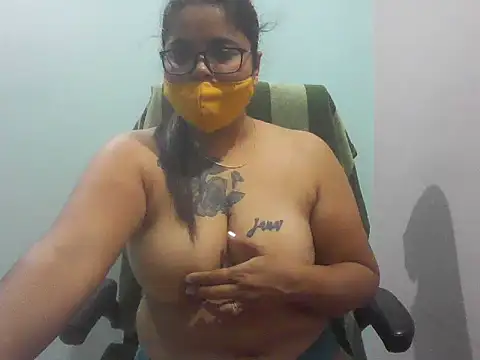 gyanvi1 online show from 02/12/25, 07:13