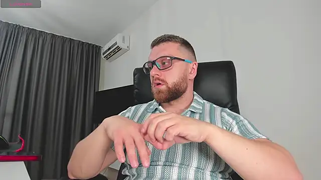 Findom guy online show from 01/14/26, 01:17