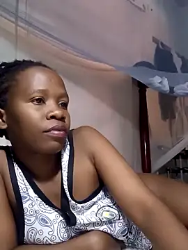 Snapshot of Queentesi chatting on 01/08/25, 07:03 Queentesi online show from 01/08/25, 07:03