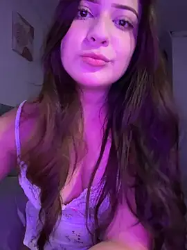 Snapshot of Zoe_Lennoxx chatting on 05/31/26, 04:42 Zoe Lennoxx online show from 05/31/26, 04:42