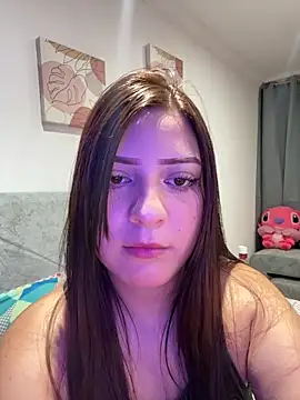 Snapshot of Zoe_Lennoxx chatting on 06/18/26, 11:31 Zoe Lennoxx online show from 06/18/26, 11:31