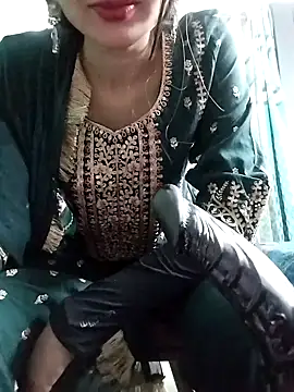 Snapshot of Noor_Darliing chatting on 02/04/25, 09:10 Noor Darliing online show from 02/04/25, 09:10