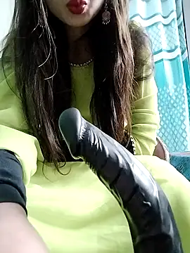 Snapshot of Noor_Darliing chatting on 02/05/25, 03:09 Noor Darliing online show from 02/05/25, 03:09