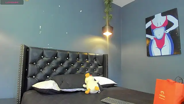 Sophiietaylor online show from 11/19/25, 11:32