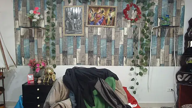 Snapshot of KarimaSarabe chatting on 09/25/25, 09:29 KarimaSarabe online show from 09/25/25, 09:29