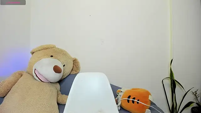 emily adams01 online show from 05/16/26, 12:07