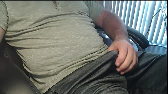 Snapshot of jdcfnmhard chatting on 01/29/25, 04:52 jdcfnmhard online show from 01/29/25, 04:52