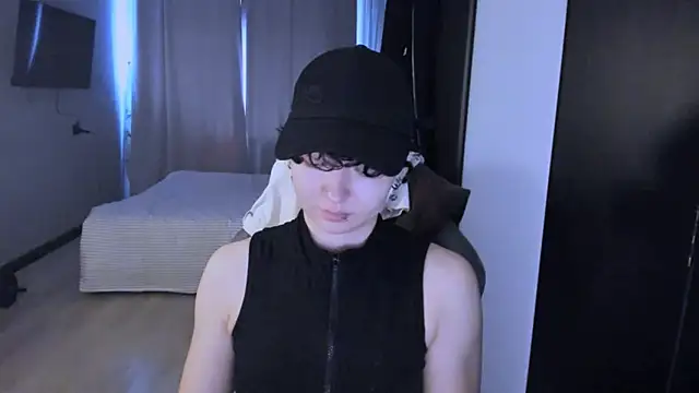 MiraiiTae online show from 12/02/24, 09:24
