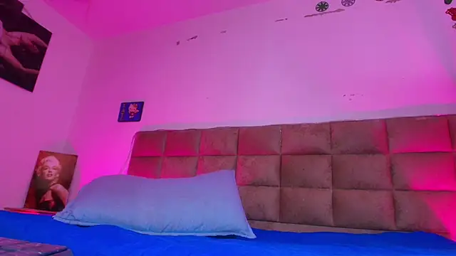 Snapshot of _sex_mia chatting on 09/21/25, 07:15 sex mia online show from 09/21/25, 07:15