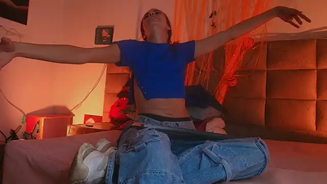 Snapshot of _sex_mia chatting on 10/24/25, 07:21 sex mia online show from 10/24/25, 07:21