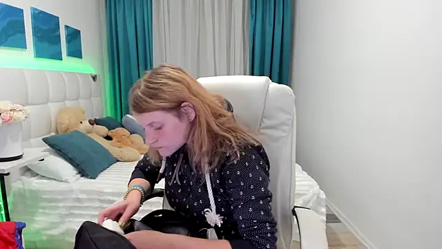 Kathlyn  Heath online show from 10/10/25, 07:13