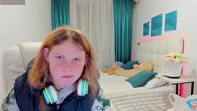 Kathlyn  Heath online show from 10/18/25, 04:52