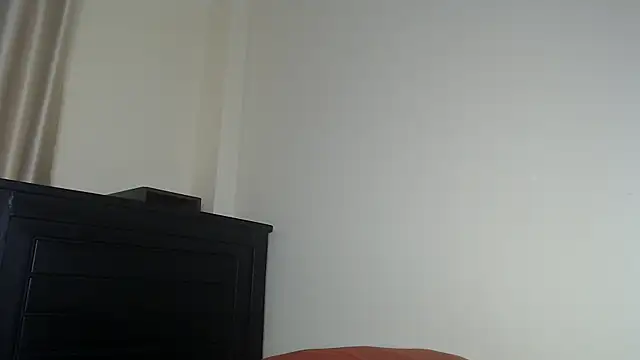 NIKKIE LOVE online show from 04/28/26, 09:03