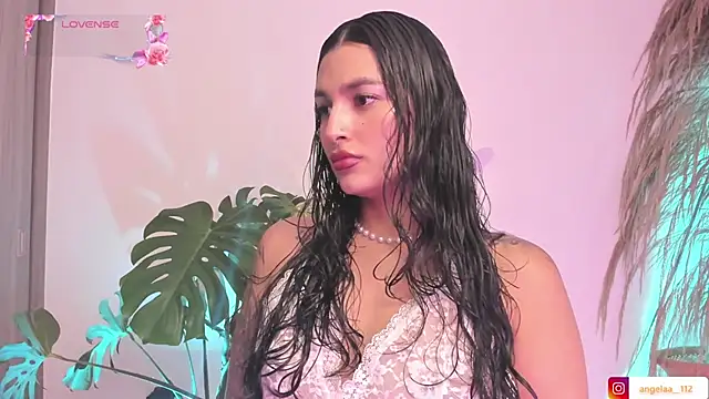 Snapshot of Anngel_1 chatting on 10/30/25, 05:13 Anngel 1 online show from 10/30/25, 05:13