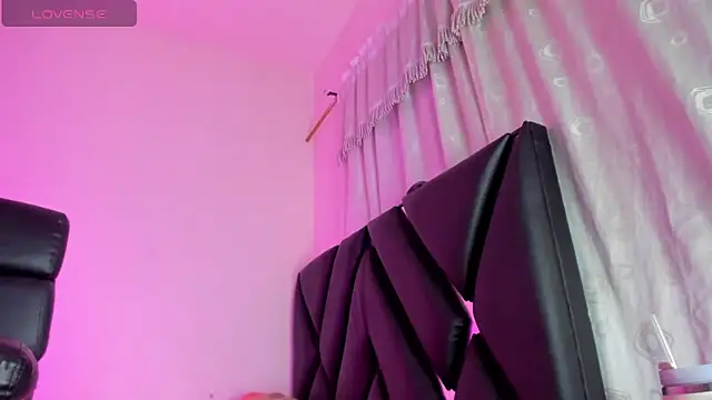 stephany doll  online show from 12/16/25, 03:55