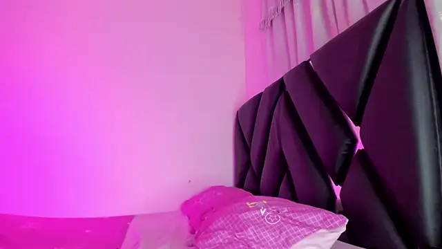 Snapshot of stephany_doll_ chatting on 03/29/26, 04:07 stephany doll online show from 03/29/26, 04:07
