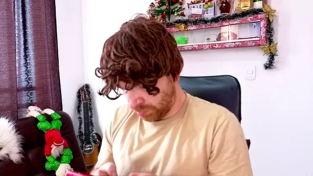 Snapshot of michacosio chatting on 11/20/25, 02:50 michacosio online show from 11/20/25, 02:50