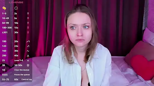 Snapshot of Linda_Bryant chatting on 12/27/24, 01:00 Linda Bryant online show from 12/27/24, 01:00