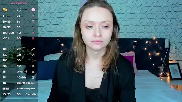 Snapshot of Linda_Bryant chatting on 12/28/24, 04:08 Linda Bryant online show from 12/28/24, 04:08