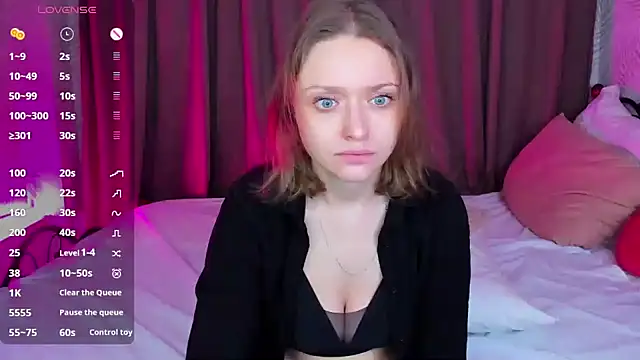 Snapshot of Linda_Bryant chatting on 01/17/25, 12:42 Linda Bryant online show from 01/17/25, 12:42