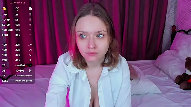 Snapshot of Linda_Bryant chatting on 02/27/25, 12:32 Linda Bryant online show from 02/27/25, 12:32