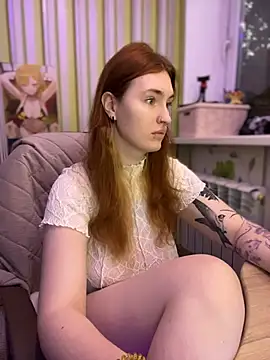 Snapshot of _Chlo__e chatting on 11/20/25, 12:38 Chlo e online show from 11/20/25, 12:38