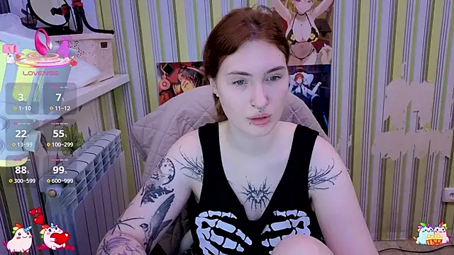 Snapshot of _Chlo__e chatting on 11/21/25, 05:33 Chlo e online show from 11/21/25, 05:33