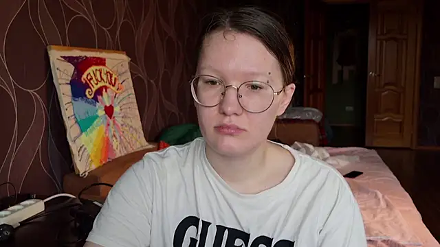 MiriamOr online show from 10/31/25, 07:42