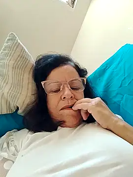 Snapshot of mariy522 chatting on 04/13/26, 11:37 mariy522 online show from 04/13/26, 11:37