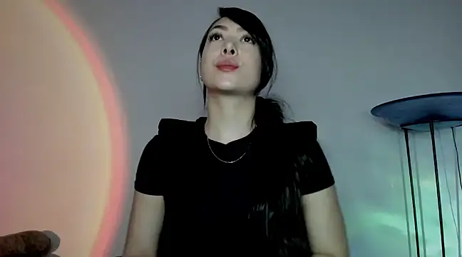 Mila  Paramo online show from 12/28/24, 03:58