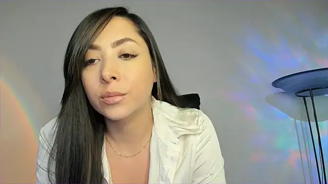 Mila  Paramo online show from 09/30/25, 11:43