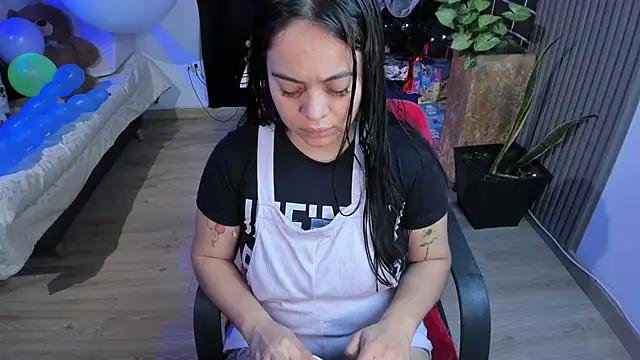 Cuttiealice online show from 12/10/24, 12:16