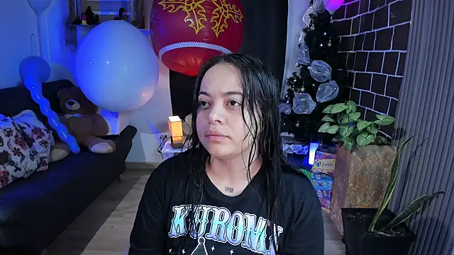 Cuttiealice online show from 12/17/24, 12:43