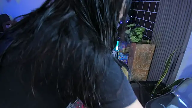 Cuttiealice online show from 12/24/24, 12:11