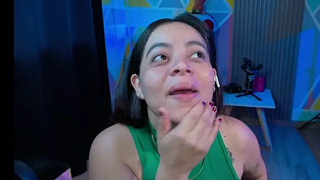 Cuttiealice online show from 10/04/25, 11:41