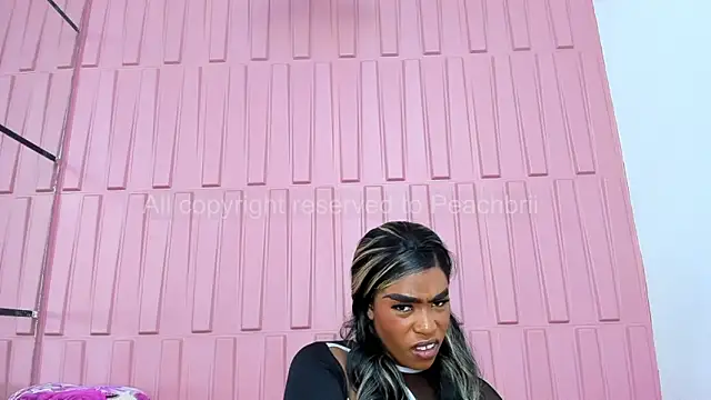 Snapshot of Briana_Wells_ chatting on 09/22/25, 01:35 Briana Wells online show from 09/22/25, 01:35