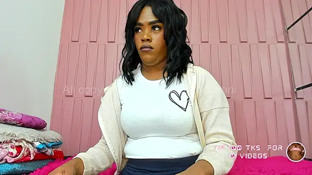 Snapshot of Briana_Wells_ chatting on 09/30/25, 02:00 Briana Wells online show from 09/30/25, 02:00