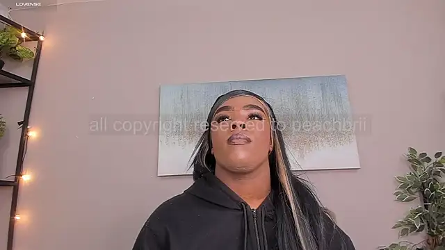 Snapshot of Briana_Wells_ chatting on 12/02/25, 01:28 Briana Wells online show from 12/02/25, 01:28